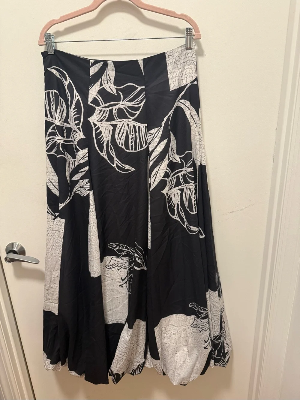 Commense Black and White A-Line Floral Panel Skirt - Picture 1 of 3